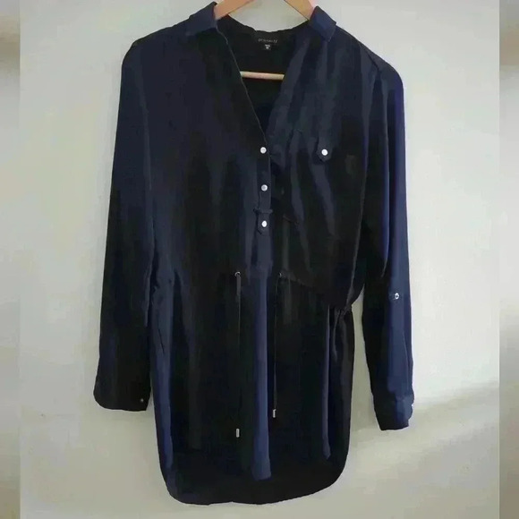 DYNAMITE | Women's  Navy Collard V-Neck Long Sleeved Top - Picture 1 of 3